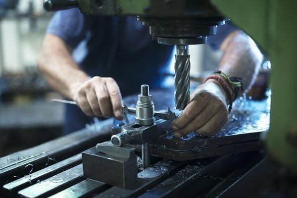 How Professional CNC Manufacturers Choose a Milling Strategy