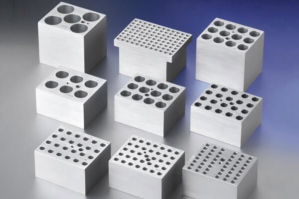 Aluminum dry bath blocks with different well sizes and layouts
